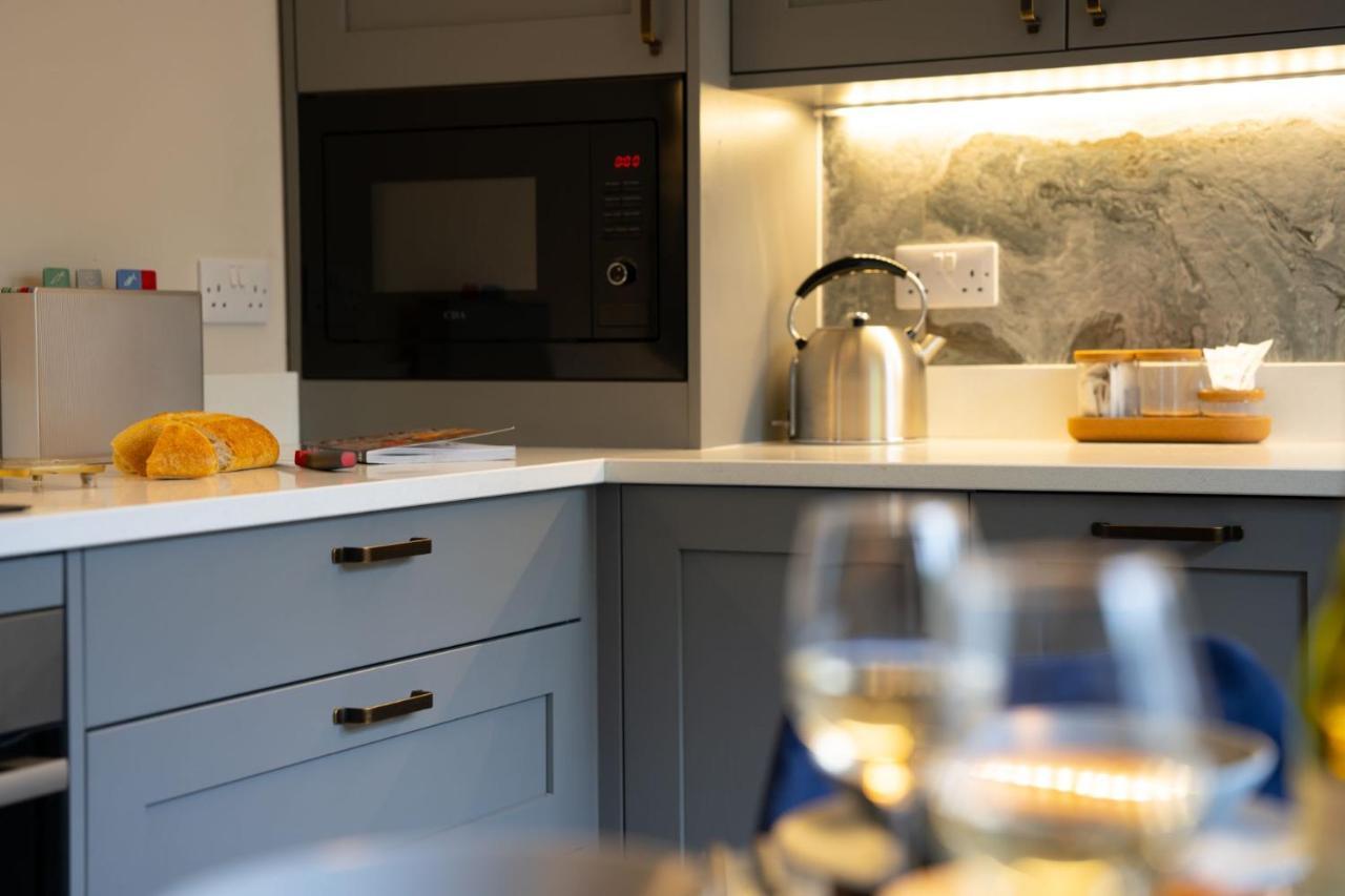 Spacious - Contemporary 2Br Apartment - Central Ambleside - Parking Exteriér fotografie