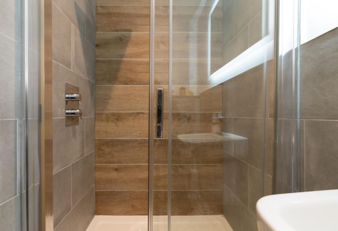 Spacious - Contemporary 2Br Apartment - Central Ambleside - Parking Exteriér fotografie
