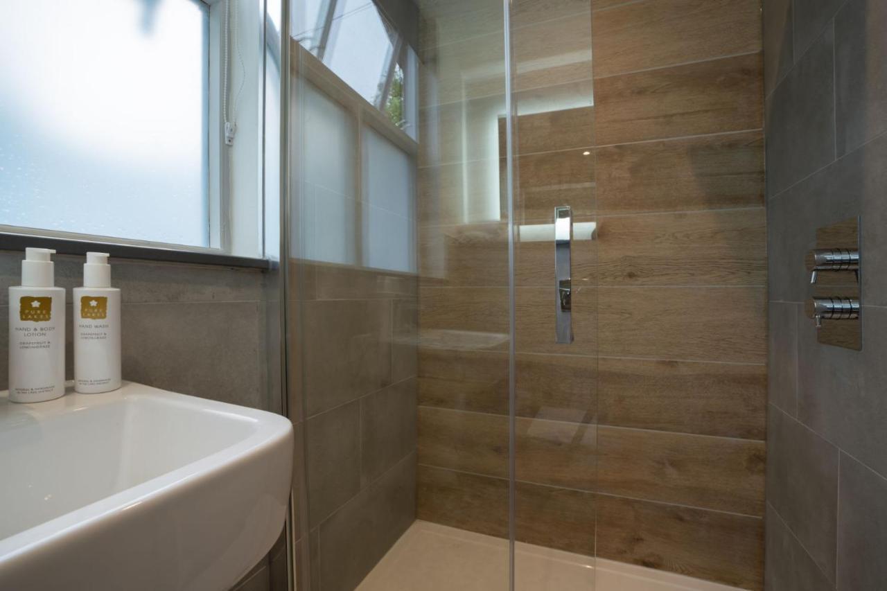 Spacious - Contemporary 2Br Apartment - Central Ambleside - Parking Exteriér fotografie